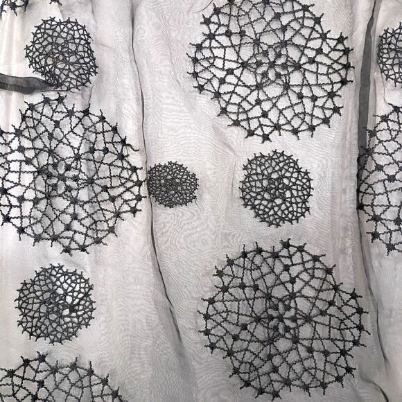 Simply Vera Wang Sleeveless Witchy Blouse Spiderwebs Hexagram Sheer Overlay 0X - Picture 3 of 7